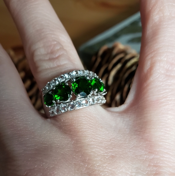 ⚫ Chrome Diopside & White Topaz Sterling Silver Ring - Picture 6 of 8